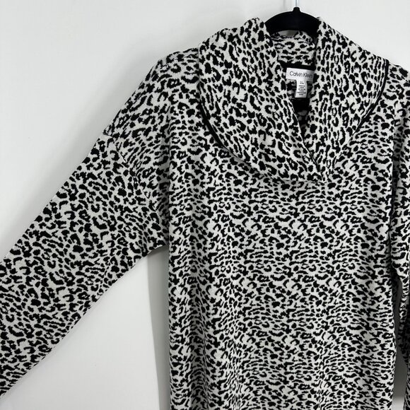 3/$25 Calvin Klein Snow Leopard Print Long Sweater L Cowl Neck Tunic Black White - Picture 4 of 8